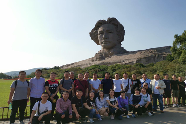 建投管線(xiàn)與戶(hù)外聯(lián)合黨支部重溫紅色記憶 、牢記使命初心